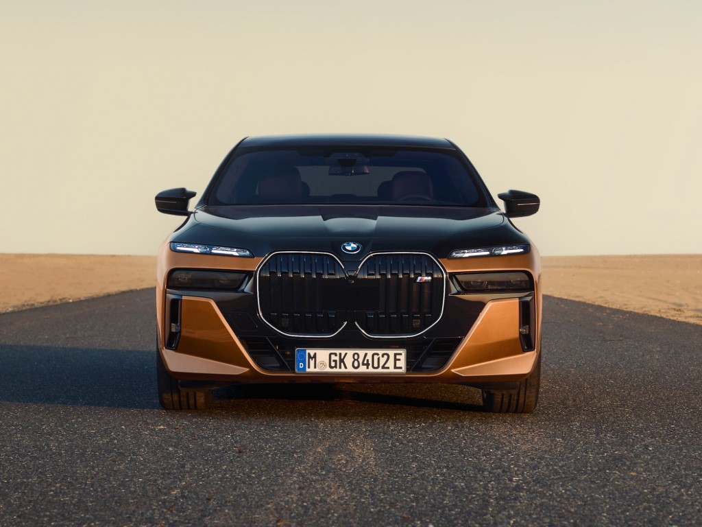 Bmw i7 M70